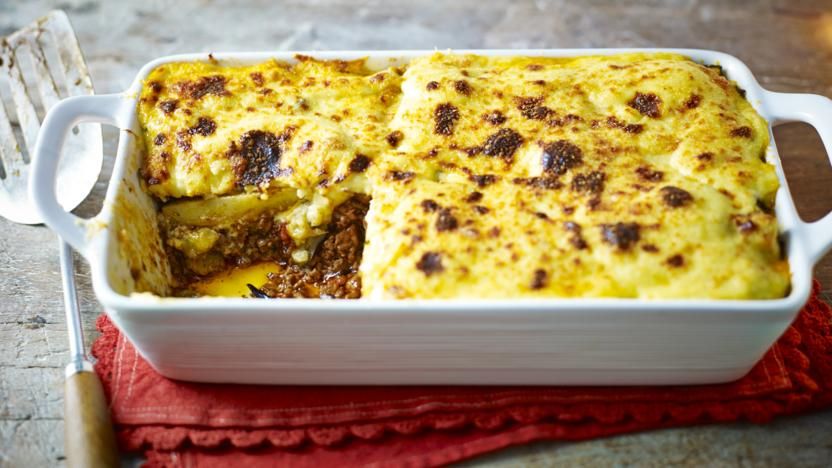 Top 5 Greek Foods according to our Student Ambassadors (with recipes) moussaka