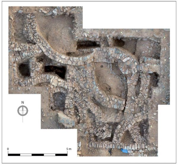 Excavating Prehistory on an Aegean Island: The Gourimadi Archaeological Project Gourimadi2