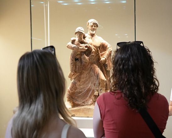 Who Owns the Past? Collectors, Museums, and the Ethics of Ownership ARCH355