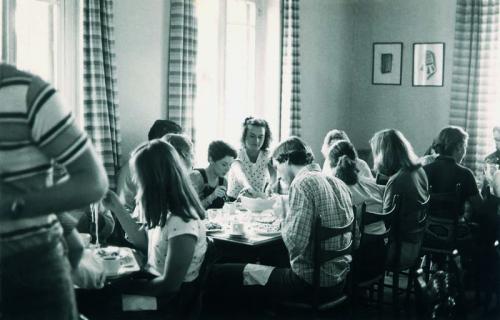 One of the last lunches served in 26 Deinokratous in the early 80s before the school’s dining room was transferred to 20 Patriarchou Ioakeim